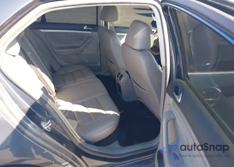 2006 Volkswagen Jetta Tdi from USA, damaged, VIN 3VWDT71K86M018640